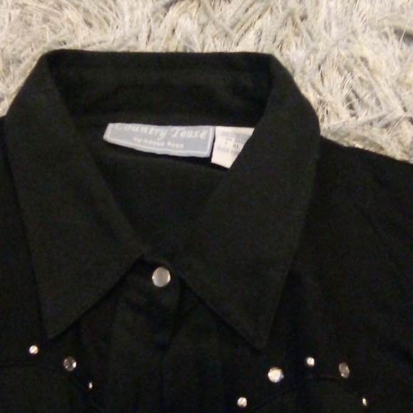 Ladies Country Tease Blouse - Picture 2 of 6